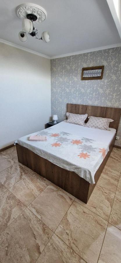 צ'יסינאו Tecuci Apartment In The Center מראה חיצוני תמונה
